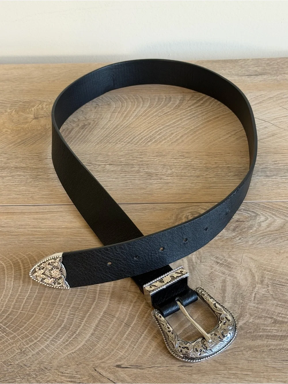 N/A black leather
